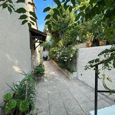 Lägenhet Rez De Avec Piscine Menton