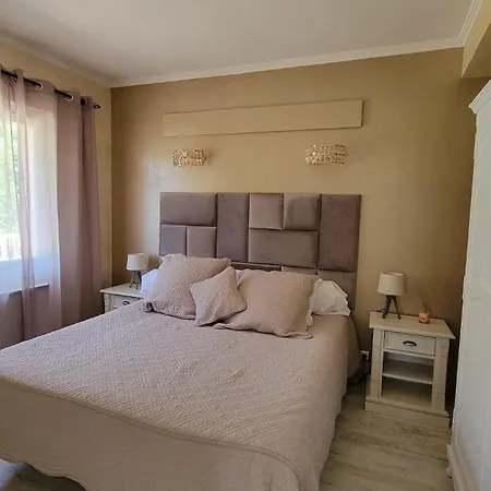 Apartman Rez De Avec Piscine Menton