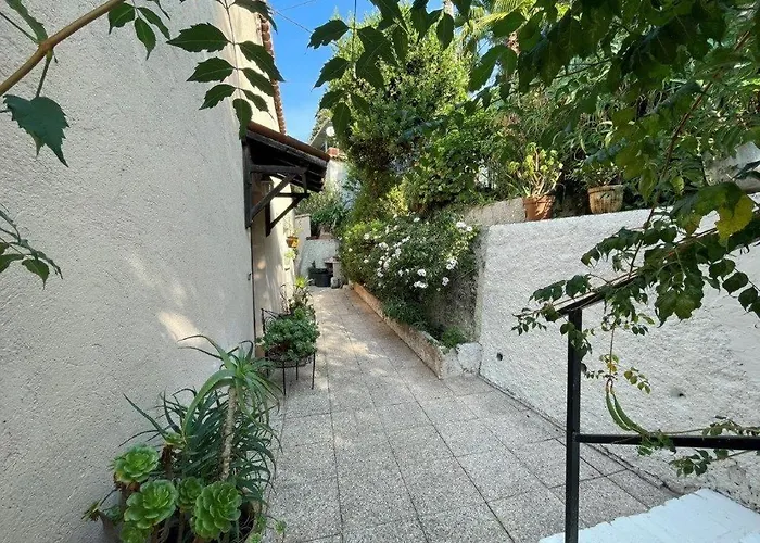 Lägenhet Rez De Avec Piscine Menton