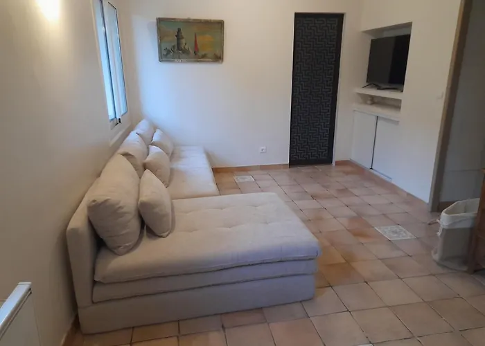 Rez De Avec Piscine