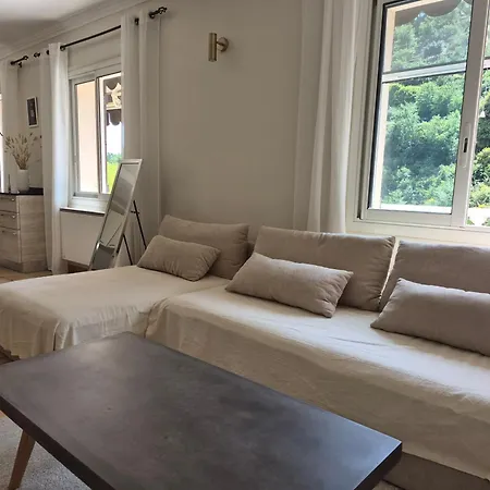 Rez De Avec Piscine Apartman